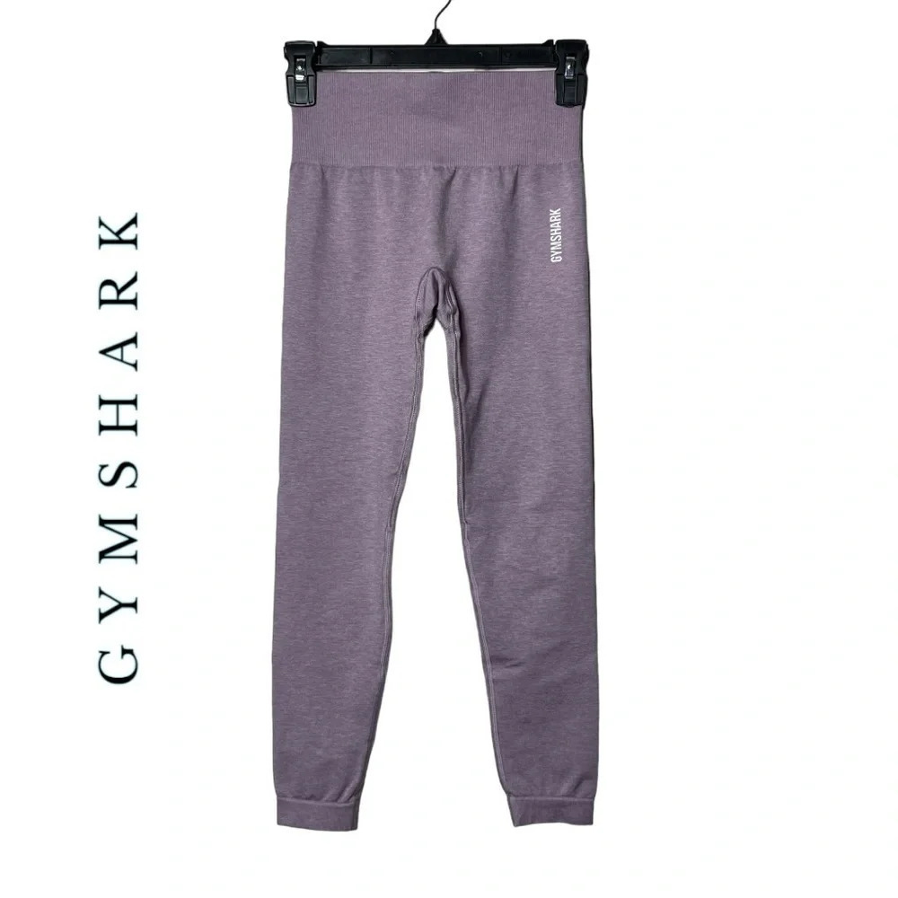 1706. GYMSHARK SKINNY STYLE NO SHOW‎ LEGGINGS LILIAC IN COLOR SIZE SMALL LOGO